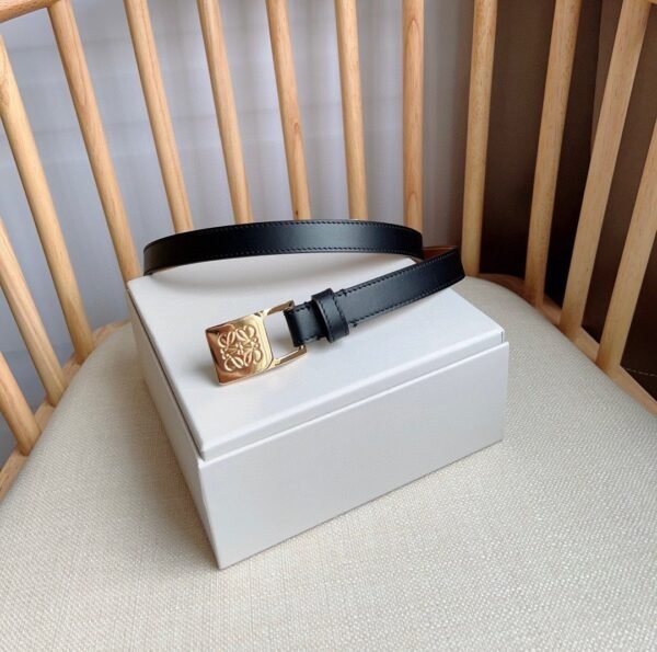 Loewe cowhide Belt anagram padlock pin width :2.0cm