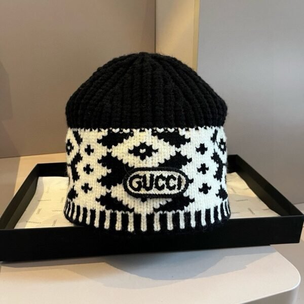 Gucci knit sweater hat