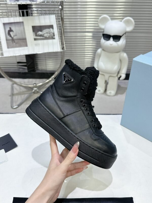 0-16-2.jpg Prada downtown bold collection shoes