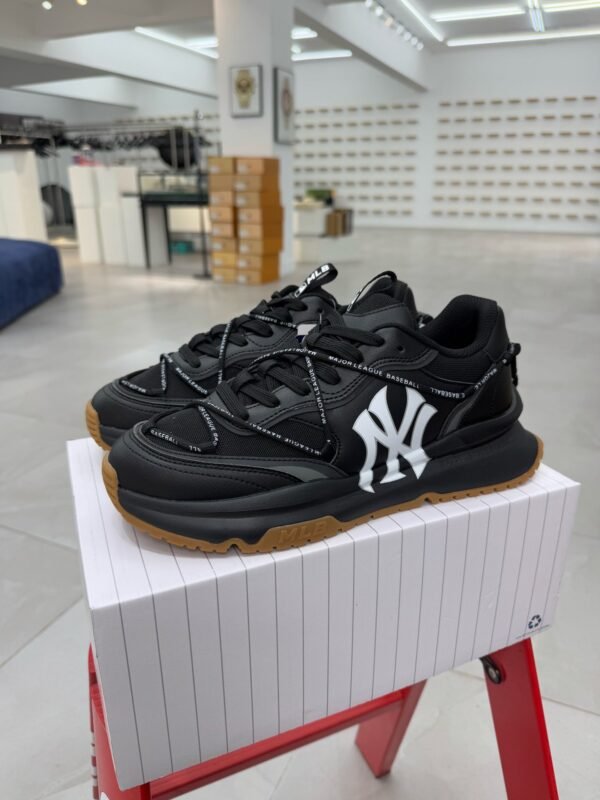 MLB chunky runner Running shoes black raw rubber strap