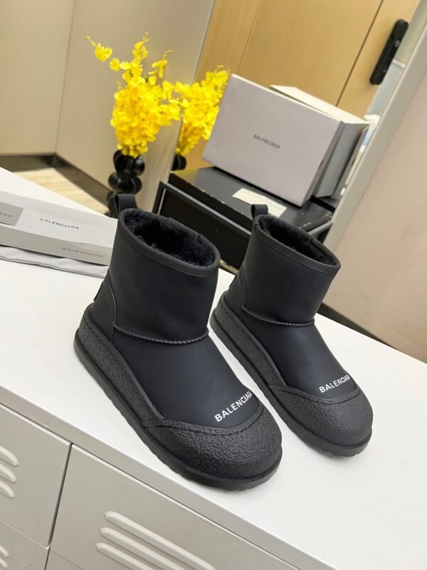balenciaga sheepskin all-in-one snow boots
