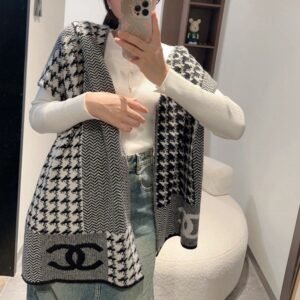 Chanel cashmere scarf original single thousand bird check cashmere scarf The whole scarf is hand-knitted 38*190
