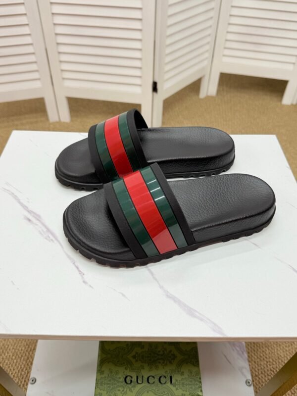 GUCCI slippers