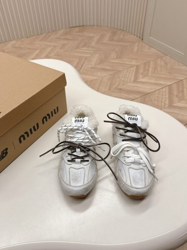 Miu Miu & new balance original new Forrest Gump training shoes retro