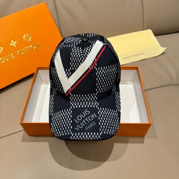 Louis Vuitton Original baseball cap V logo
