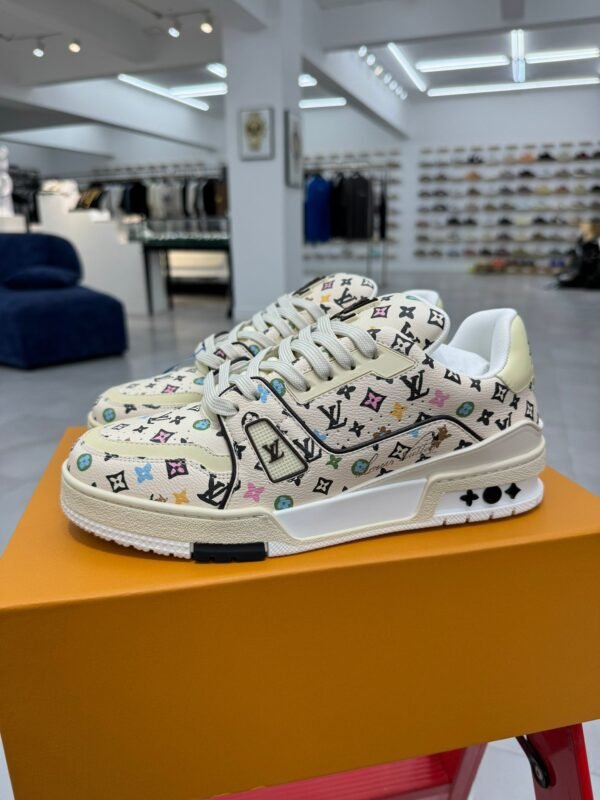 Louis Vuitton trainer beige graffiti leather