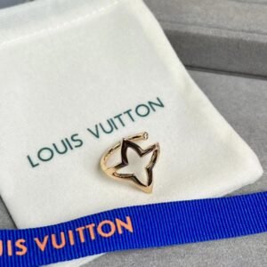 0-68.jpg Louis Vuitton ring blossom collection