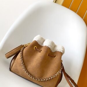 Louis Vuitton top original Single ski collection bella handbag