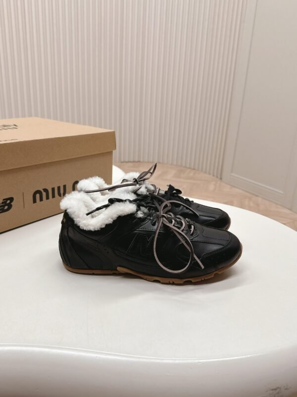 Miu Miu & new balance original new Forrest Gump training shoes retro