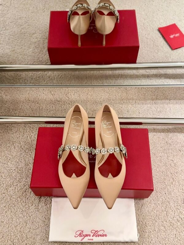 Roger vivier bouquet of flower diamonds kitten shoes
