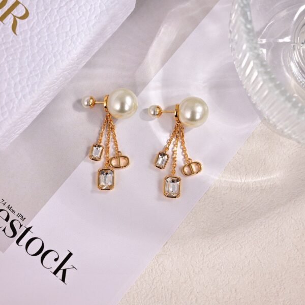 Dior CD knitted diamond stud earrings