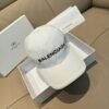 Balenciaga classic baseball cap embroidered in black and white