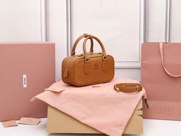 1-15-6.jpg MIUMIU original 1:1 bowling bag
