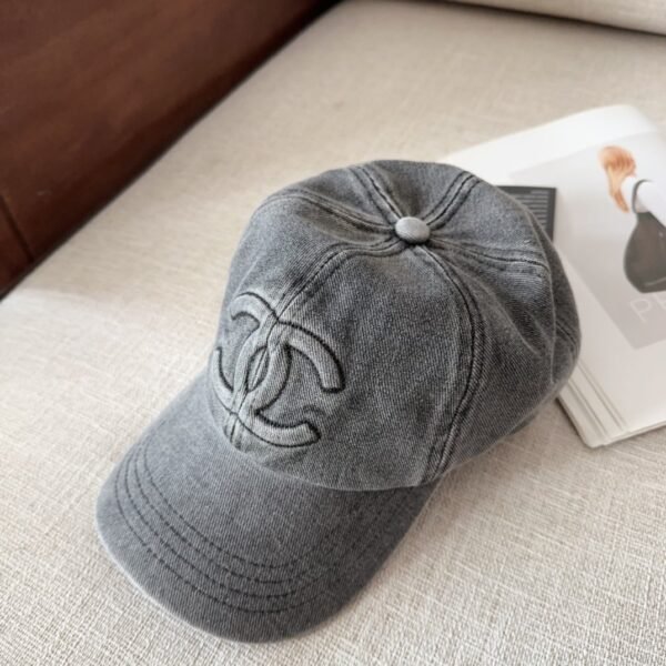 Chanel baseball cap