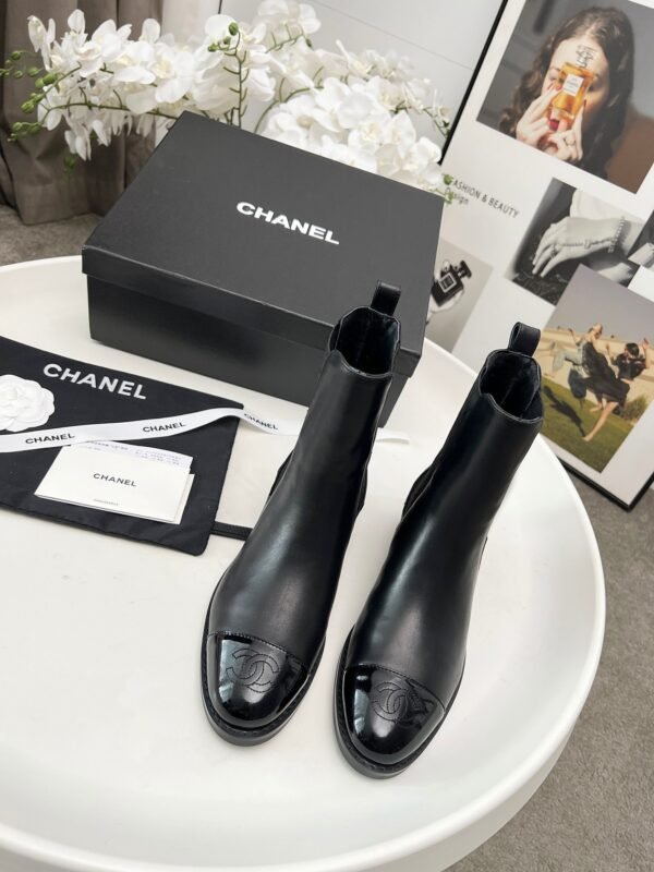 Chanel high-quality boots，4 centimeters tall, cylinder height 6 centimeters