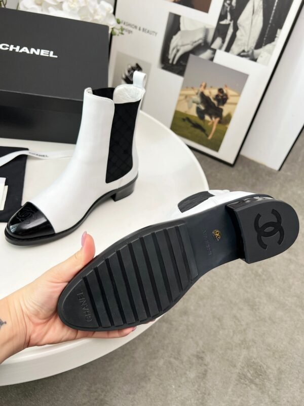 Chanel high-quality boots，4 centimeters tall, cylinder height 6 centimeters