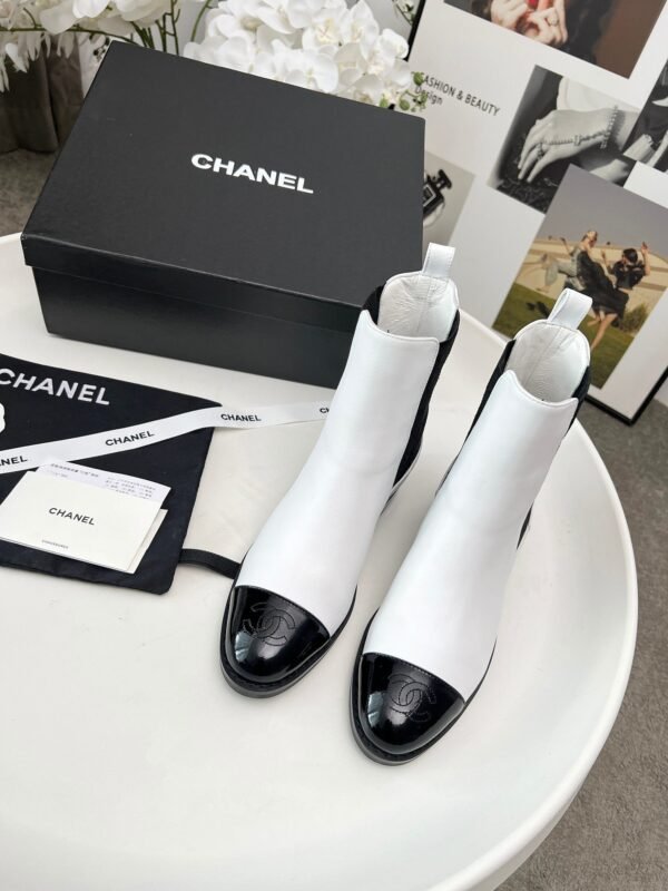 Chanel high-quality boots，4 centimeters tall, cylinder height 6 centimeters