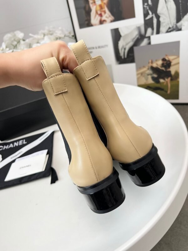 Chanel high-quality boots，4 centimeters tall, cylinder height 6 centimeters