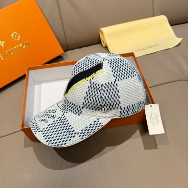 Louis Vuitton Original baseball cap V logo
