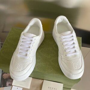 Gucci chunky b pair sneakers