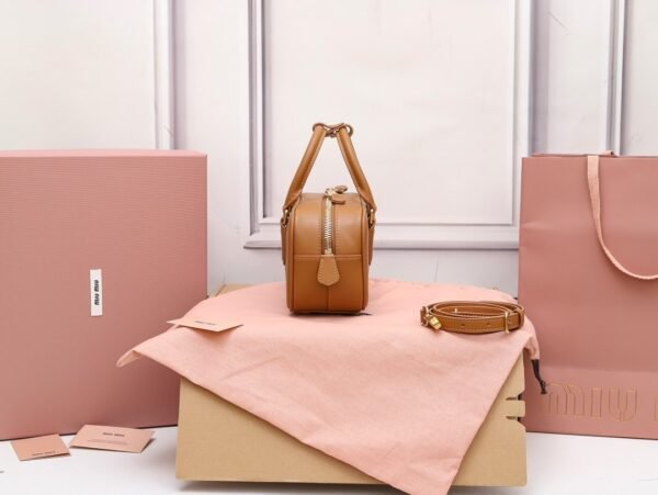2-15-7.jpg MIUMIU original 1:1 bowling bag