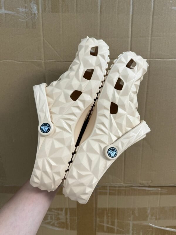 Crocs classic durian slippers