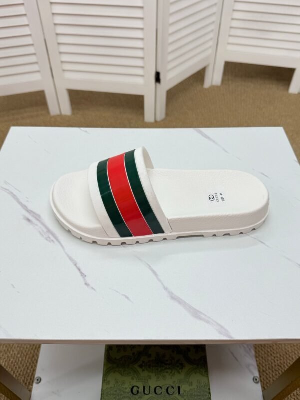 GUCCI slippers