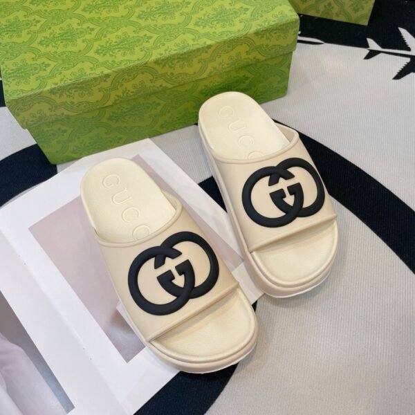 GUCCI slippers