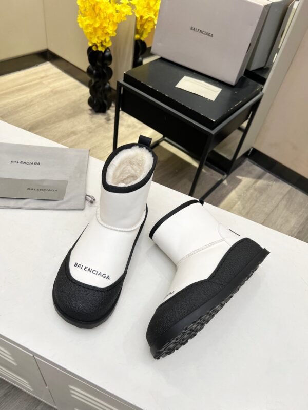 balenciaga sheepskin all-in-one snow boots