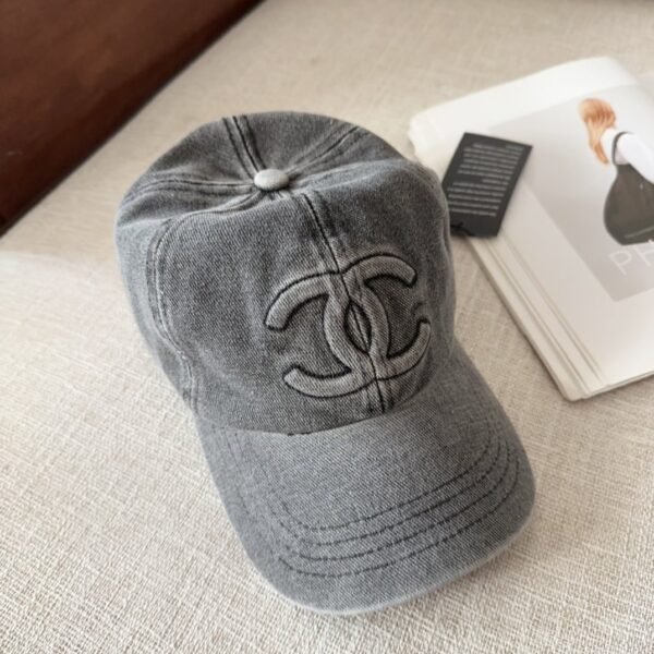 Chanel baseball cap