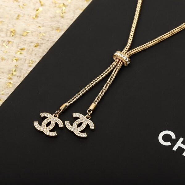 Chanel diamond full woven necklace