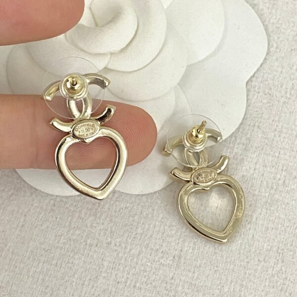 CHAN 23 Full diamond Hollowed-out heart-shaped double c stud earrings