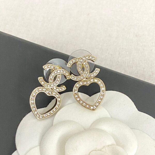 CHAN 23 Full diamond Hollowed-out heart-shaped double c stud earrings