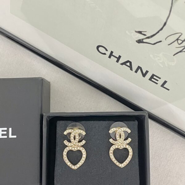 CHAN 23 Full diamond Hollowed-out heart-shaped double c stud earrings