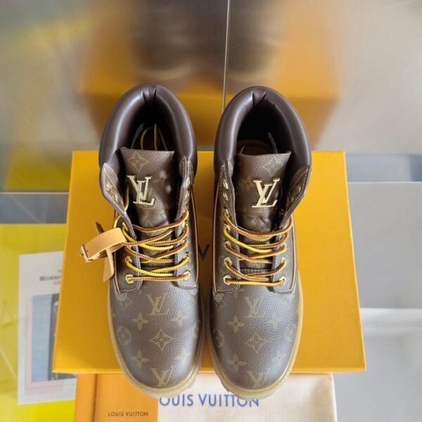 Louis Vuitton x Timberland collaboration boots, embossed waterproof suede cowhide premium leather.