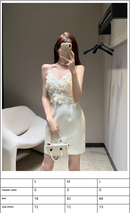 Valentino 2025 Spring/Summer New Three-Dimensional Flower Suspender Vest Dress