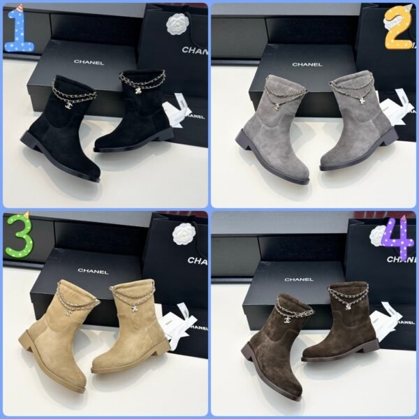 Chanel autumn and winter new double C chain pendant short boots upper cowhide material