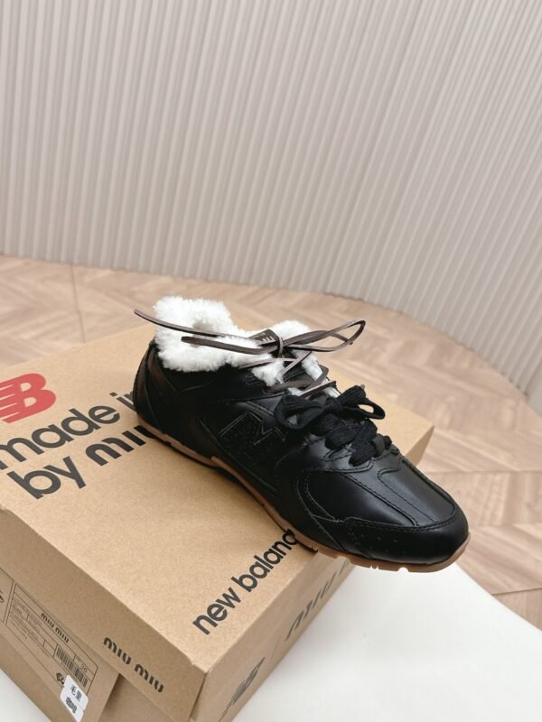 Miu Miu & new balance original new Forrest Gump training shoes retro