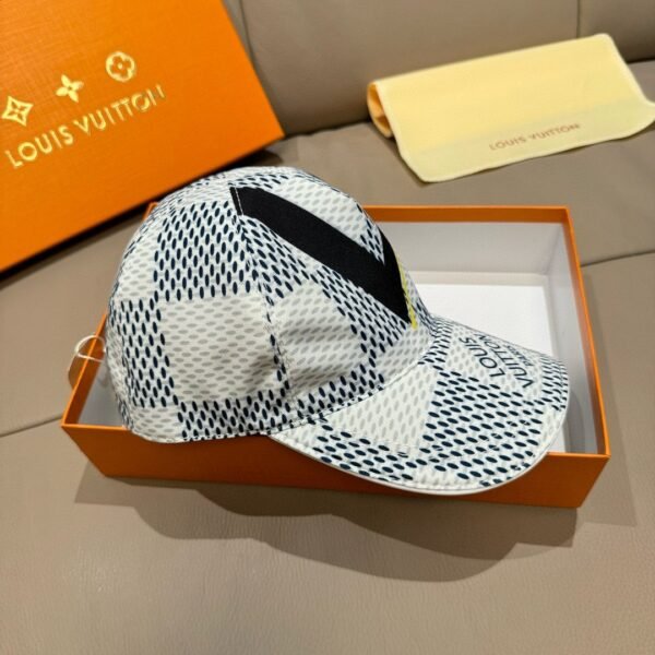 Louis Vuitton Original baseball cap V logo
