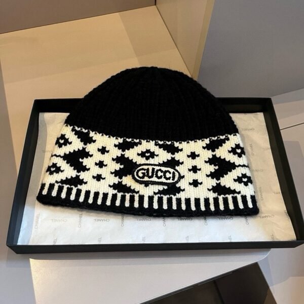 Gucci knit sweater hat