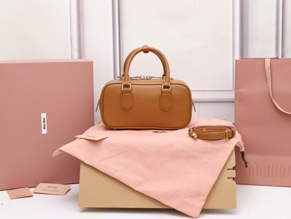 3-15-9.jpg MIUMIU original 1:1 bowling bag