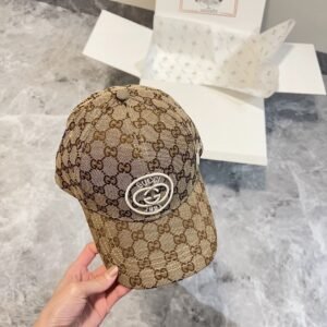 gucci embroidered baseball cap black and white khaki