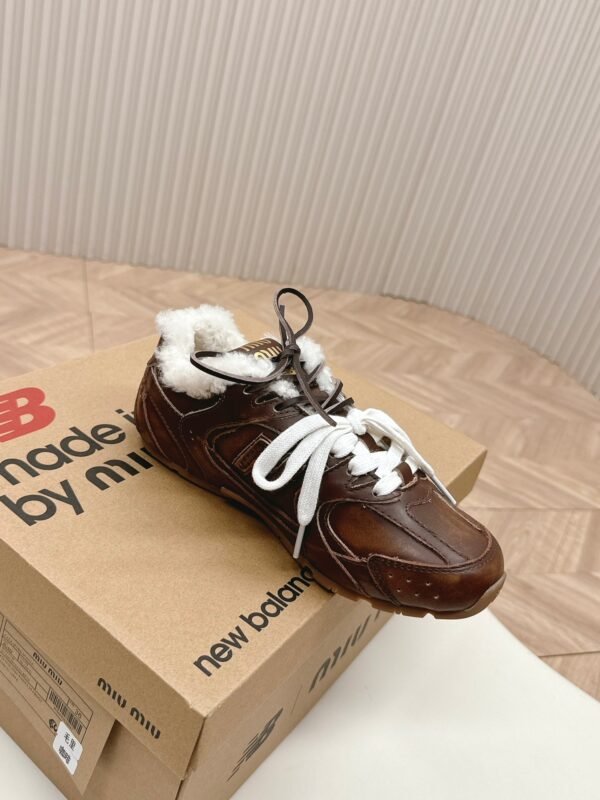 Miu Miu & new balance original new Forrest Gump training shoes retro