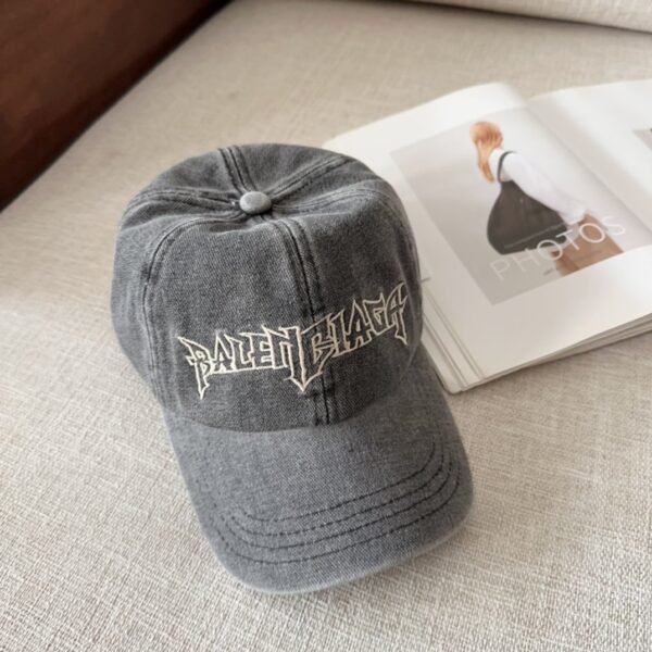Balenciaga baseball cap