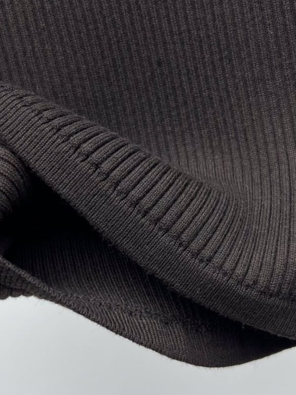 MIUMIU original embroidered sleeveless sweater