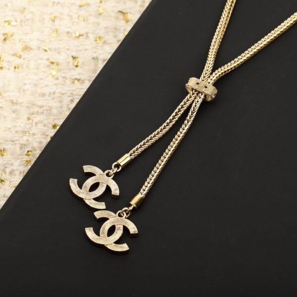 Chanel diamond full woven necklace