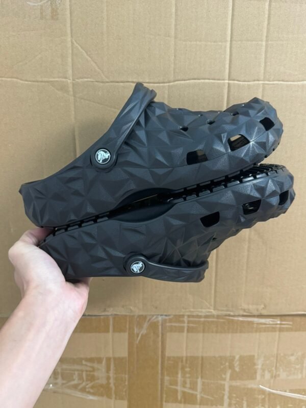 Crocs classic durian slippers