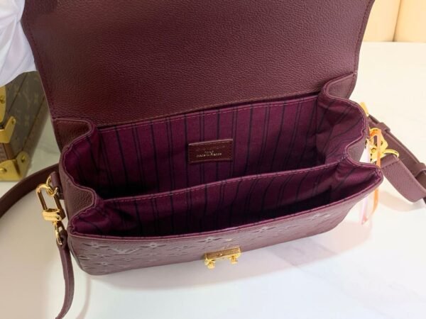 Louis Vuitton Pochette Métis Embossed Handbag (Premium Edition) size: 25x19x7cm