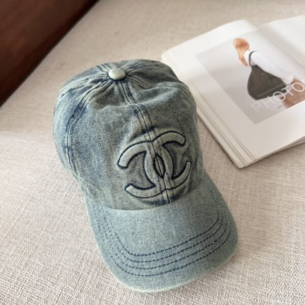 Chanel baseball cap