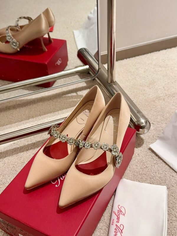 Roger vivier bouquet of flower diamonds kitten shoes